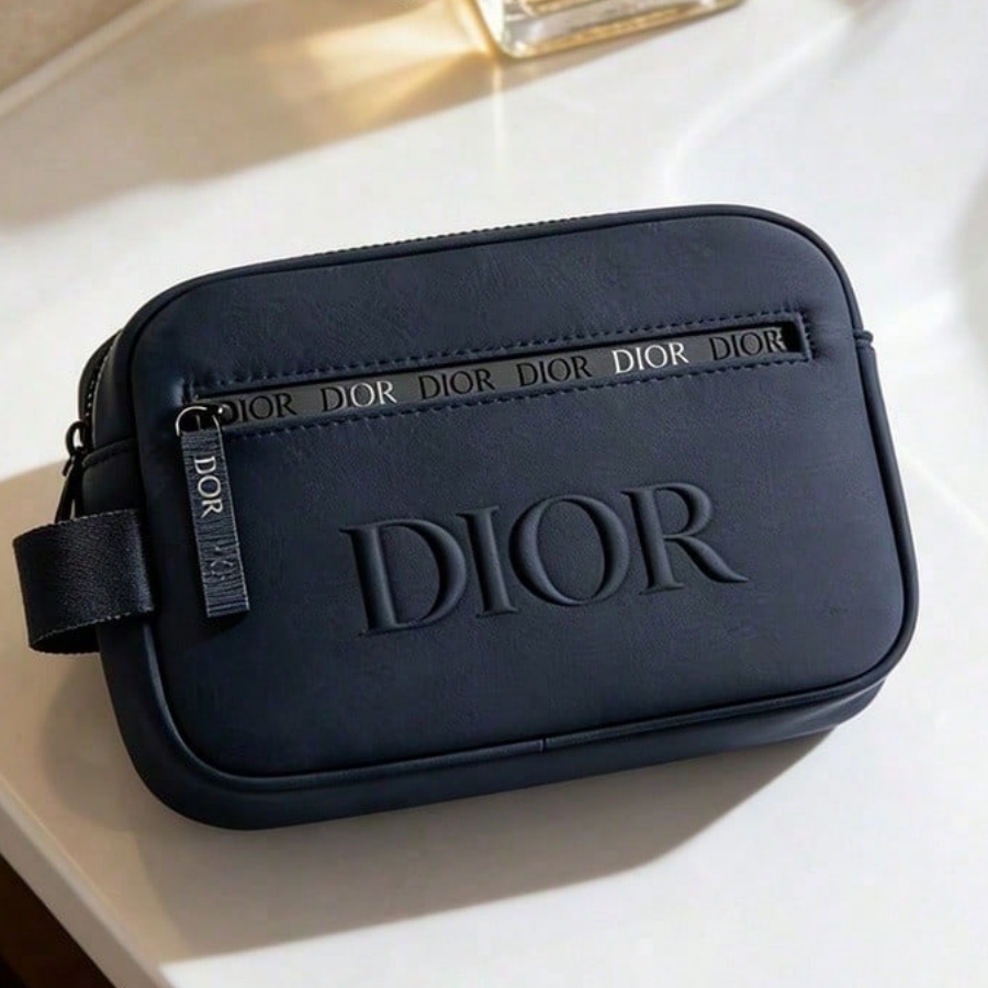 Dior’s Bag Black Canvas Cosmet - огляд і ціна Beauty Makeup Dior